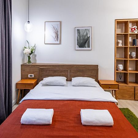 Apartamenty On Knyazya Romana Leopoli Esterno foto