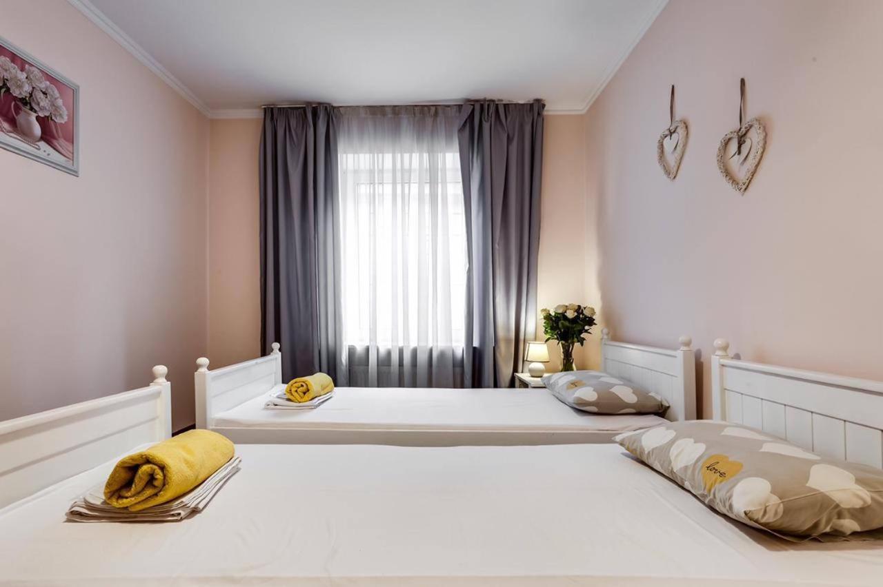Apartamenty On Knyazya Romana Leopoli Esterno foto