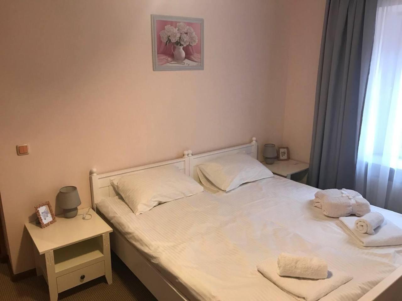 Apartamenty On Knyazya Romana Leopoli Esterno foto
