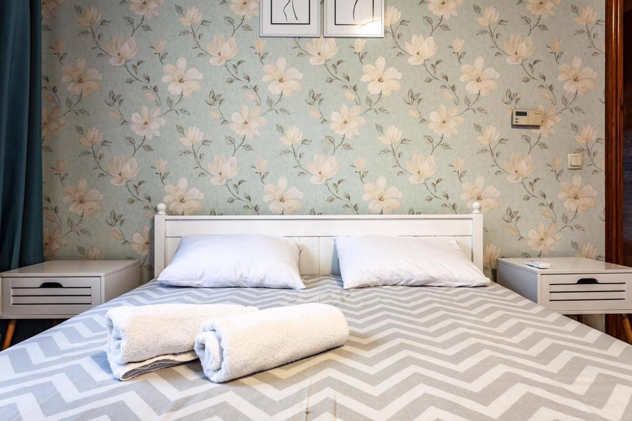 Apartamenty On Knyazya Romana Leopoli Esterno foto