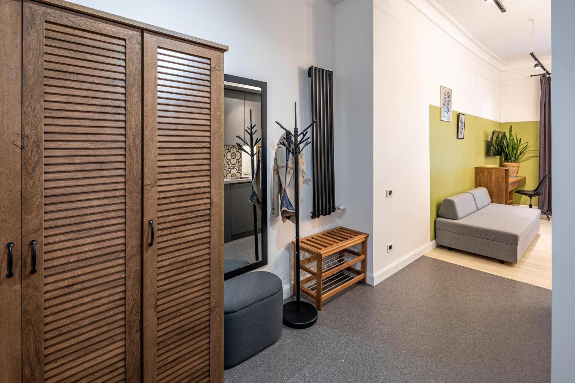 Apartamenty On Knyazya Romana Leopoli Esterno foto